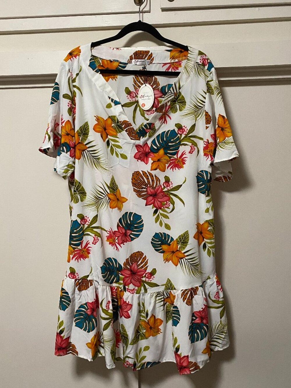 Made in China, short sleeve Hawaiian style dress, size 2XL